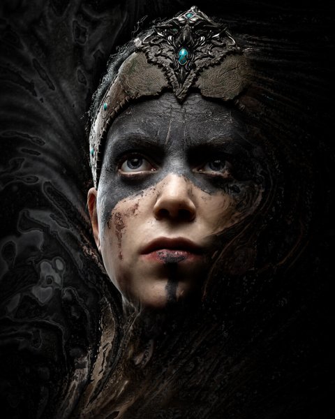 Сенуа из Hellblade смотрит вверх на тёмном фоне